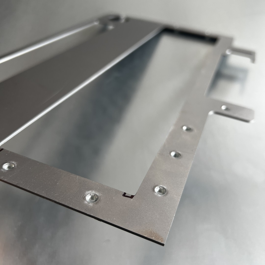 Kundenspezifische CNC-Biege- und Stanzteile aus Metall